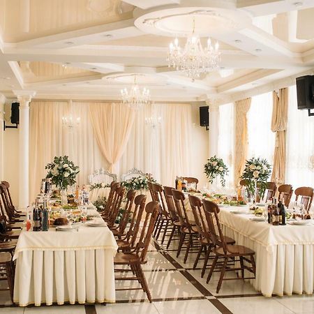 Hotel Korona Kolybayevka Zewnętrze zdjęcie