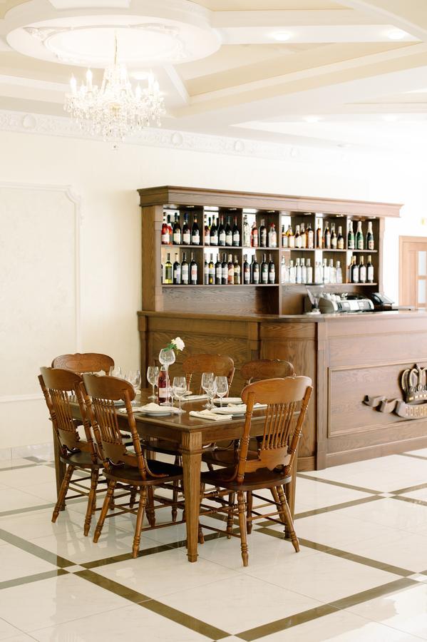 Hotel Korona Kolybayevka Zewnętrze zdjęcie