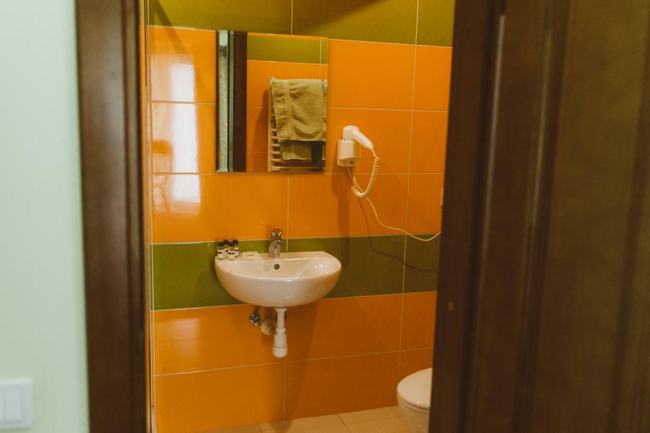 Hotel Korona Kolybayevka Zewnętrze zdjęcie