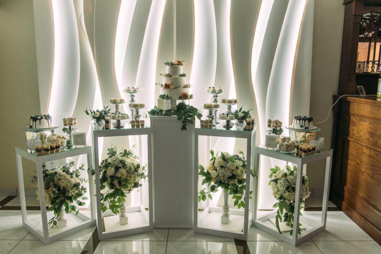 Hotel Korona Kolybayevka Zewnętrze zdjęcie